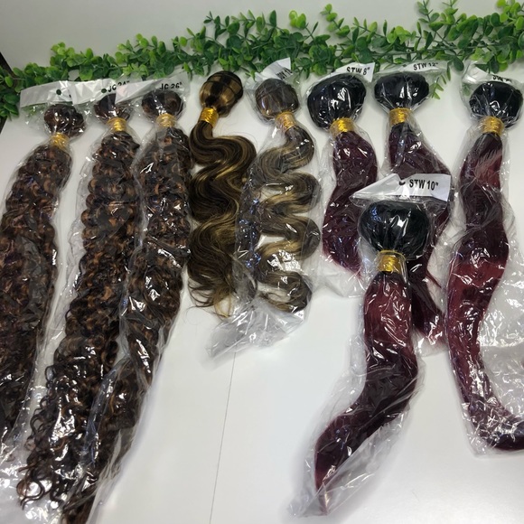 9 Bundles Of Synthetic Hair • Wavy, Curly, Straight, Highlight & Ombre - Picture 3 of 9